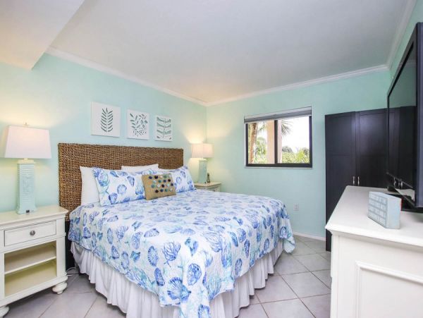 Sanibel Getaway: 1-Bedroom Condo Steps from the Beach