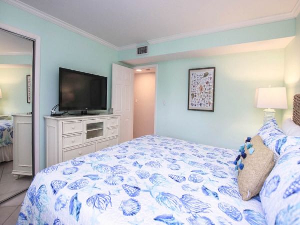 Sanibel Getaway: 1-Bedroom Condo Steps from the Beach