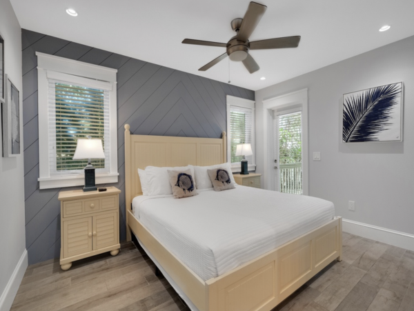 Luxury Siesta Key Six bedroom Pool Home