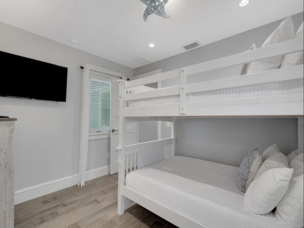 Luxury Siesta Key Six bedroom Pool Home