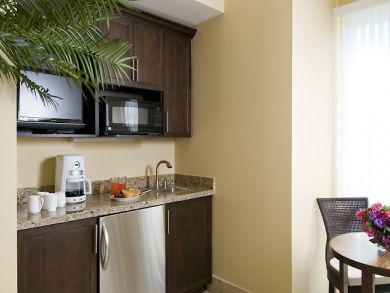 Deluxe Oceanfront Suite Deluxe Oceanfront Suite