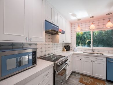 Newly Remodeled Four Bedroom Home with Private Pool Sleeps 8