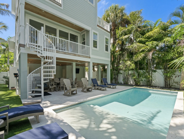 Anna Maria Luxury Vacation Home  With Private Pool  Steps to Sandy Beach FREE Golf Cart!