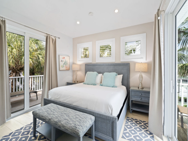 Anna Maria Luxury Vacation Home  With Private Pool  Steps to Sandy Beach FREE Golf Cart!