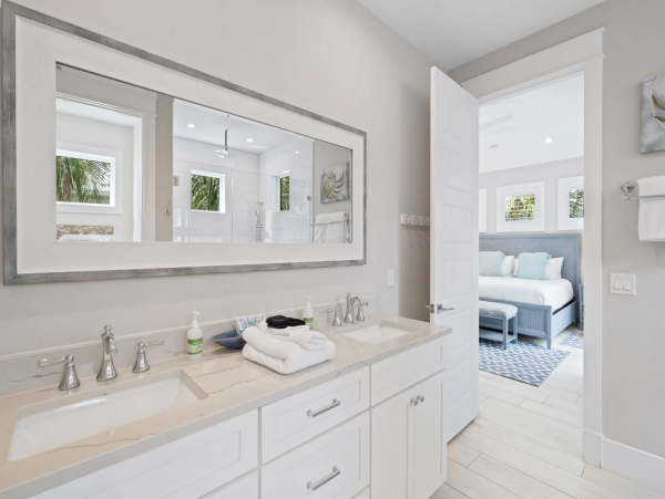 Anna Maria Luxury Vacation Home  With Private Pool  Steps to Sandy Beach FREE Golf Cart!