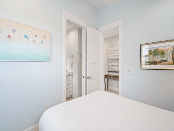 Anna Maria Luxury Vacation Home  With Private Pool  Steps to Sandy Beach FREE Golf Cart!
