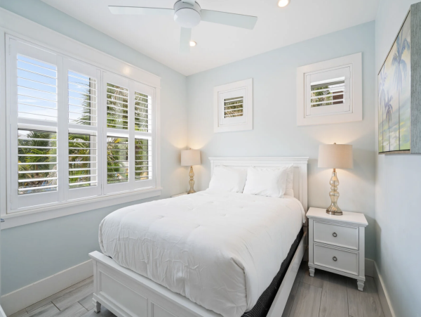 Anna Maria Luxury Vacation Home  With Private Pool  Steps to Sandy Beach FREE Golf Cart!