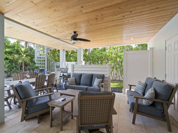 Anna Maria Luxury Vacation Home  With Private Pool  Steps to Sandy Beach FREE Golf Cart!
