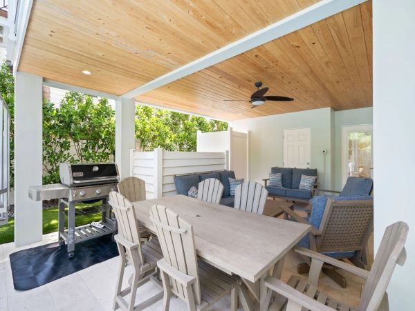 Anna Maria Luxury Vacation Home  With Private Pool  Steps to Sandy Beach FREE Golf Cart!