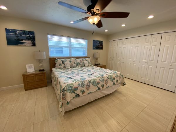 Three Bedroom Beach Villa on Siesta Key Sleeps 8 Guests