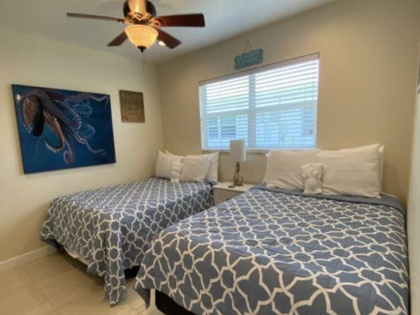 Three Bedroom Beach Villa on Siesta Key Sleeps 8 Guests