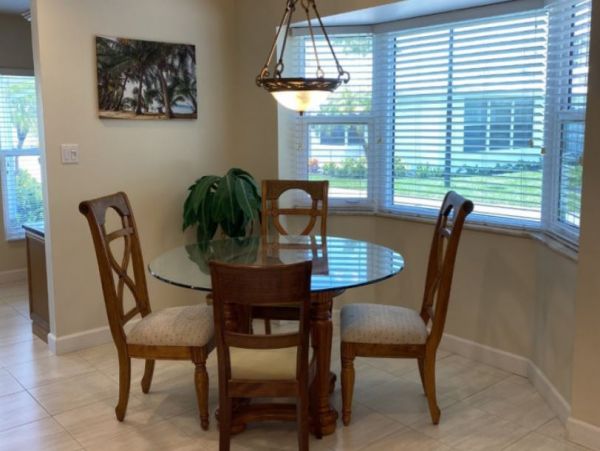 Three Bedroom Beach Villa on Siesta Key Sleeps 8 Guests
