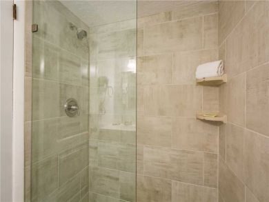 Master Bathroom Master Bathroom
