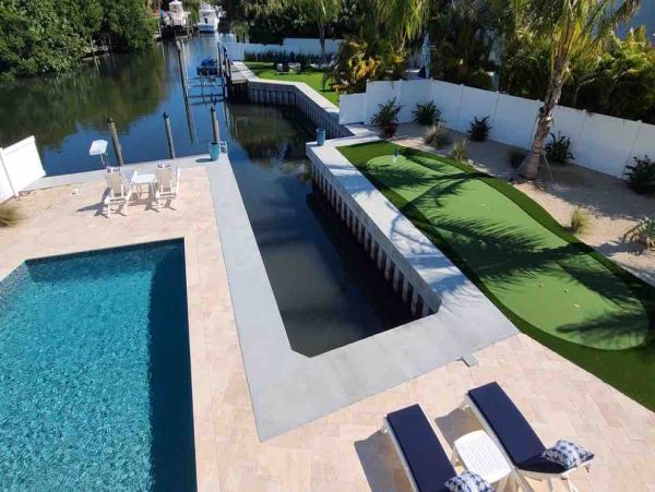 Short Walk to Anna Maria Beach from this 4 Bedroom Rental