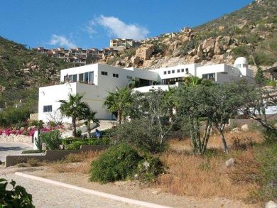 This Four Bedroom Ocean View Vacation Villa Has it All! This Four Bedroom Ocean View Vacation Villa Has it All!