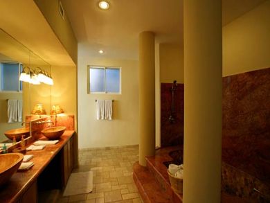 vacation villa bathroom tub