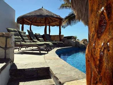 Five Bedroom Villa with all the Bells and Whistles!