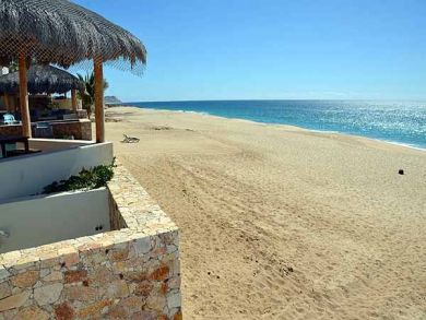 Five Bedroom Villa with all the Bells and Whistles!
