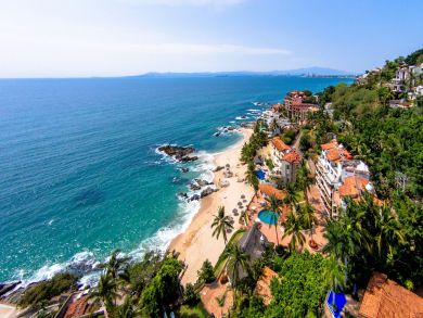 Boutique Complex Private Beach Setting Three Bedrooms