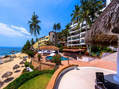 Boutique Complex Private Beach Setting Three Bedrooms