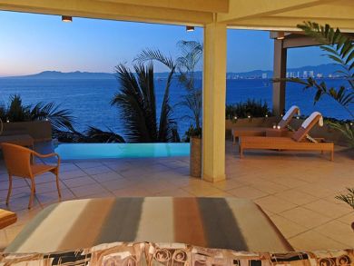 Puerto Vallarta Vacation Accommodation with WOW Views