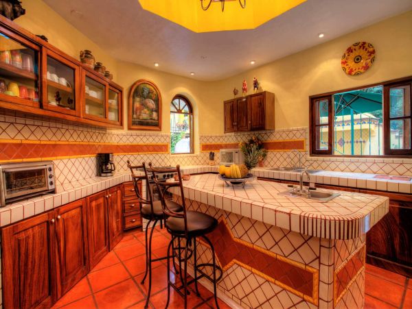 Stunning Vacation Villa with Pool & Spa Short Walk to Beach