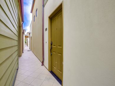 Comfortable Three Bedroom Condo with AC-sleeps 10