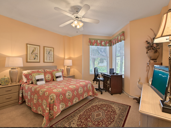 Upscale Vacation Rental Three Bedrooms Sleeps 8 Pool