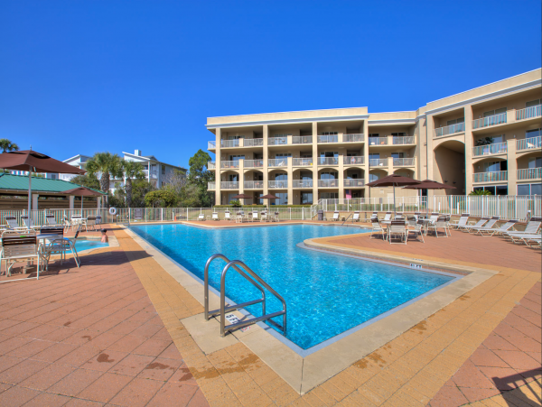 South Walton Townhome with Three Bedrooms Sleeps 12