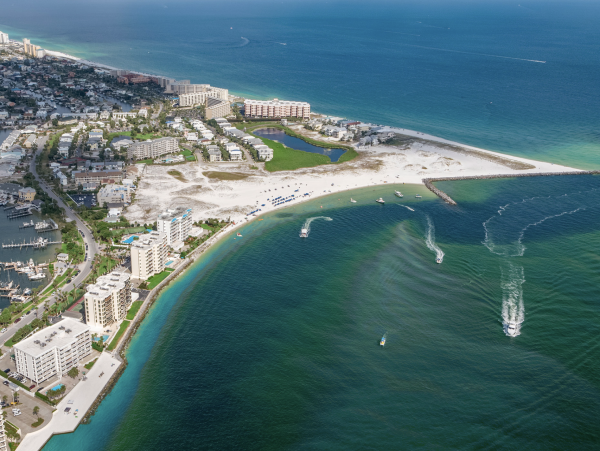 Luxury Three Bedroom Beach Condo Sleeps 8 Communal Pool