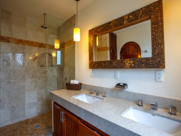 Beautiful Vacation Condo with Communal Pool & Hot Tub