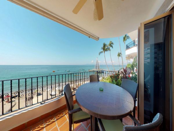 Puerto Vallarta 2 Bedroom Vacation Condo Steps from Beach
