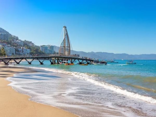Puerto Vallarta 2 Bedroom Vacation Condo Steps from Beach
