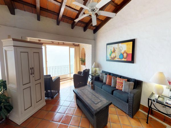 Lovely Beach-Front 3 Bedroom Condo in Puerto Vallarta
