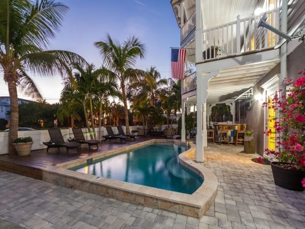 Luxury Five Bedroom Anna Maria Vacation Home Sleeps 12