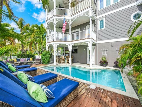 Luxury Five Bedroom Anna Maria Vacation Home Sleeps 12