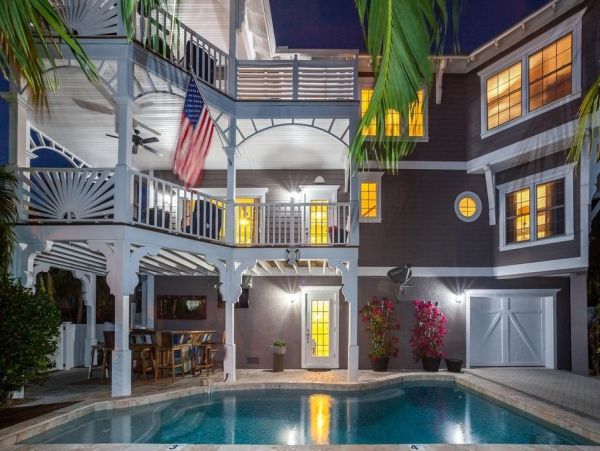 Luxury Five Bedroom Anna Maria Vacation Home Sleeps 12