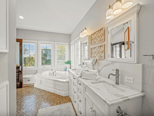 Luxury Five Bedroom Anna Maria Vacation Home Sleeps 12