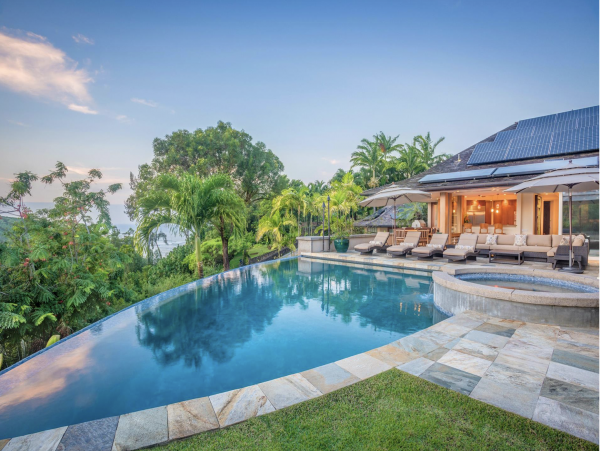 Three Bedroom Vacation Villa on Beach Full Ocean Views