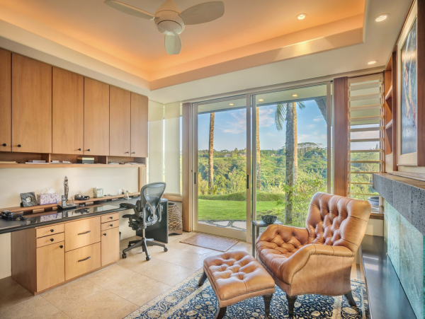Three Bedroom Vacation Villa on Beach Full Ocean Views