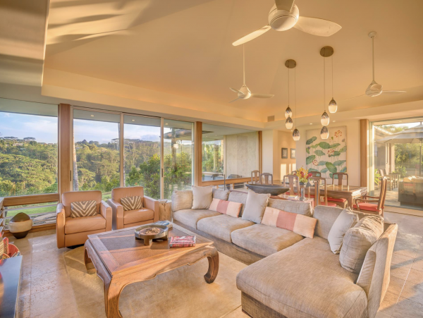 Three Bedroom Vacation Villa on Beach Full Ocean Views
