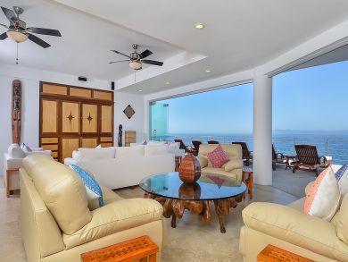 Eight Bedroom Beach Front Luxury Vacation Villa