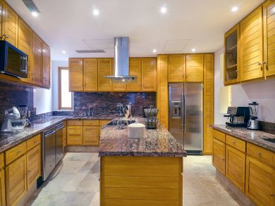 Eight Bedroom Beach Front Luxury Vacation Villa