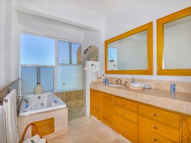 Eight Bedroom Beach Front Luxury Vacation Villa