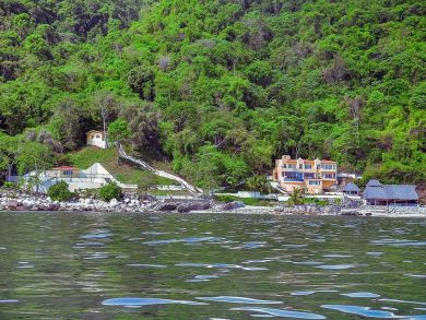 Eight Bedroom Beach Front Luxury Vacation Villa