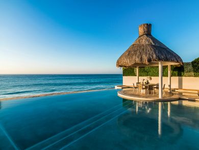 Vacation Homes with five Bedrooms and Full Ocean Views