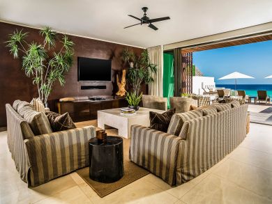 Vacation Homes with five Bedrooms and Full Ocean Views