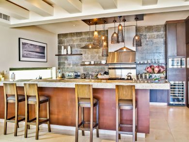 Vacation Homes with five Bedrooms and Full Ocean Views