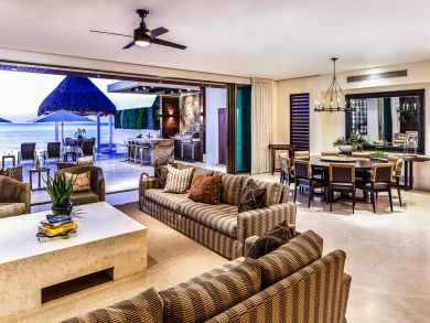 Vacation Homes with five Bedrooms and Full Ocean Views