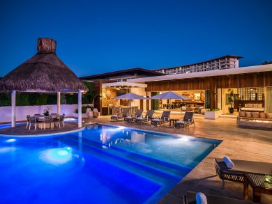 Vacation Homes with five Bedrooms and Full Ocean Views
